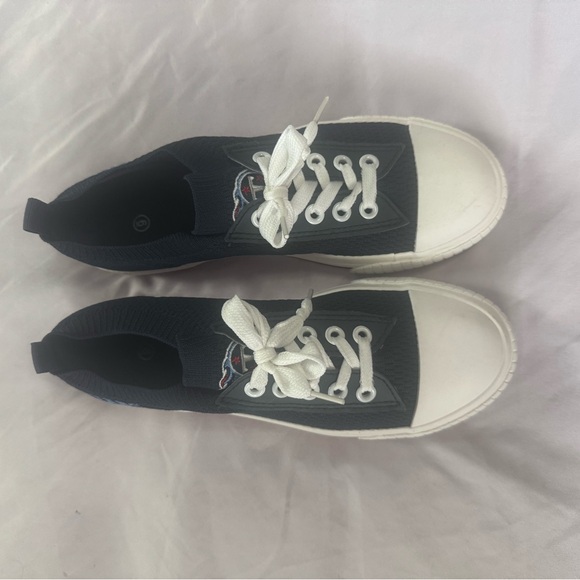 Tennessee Titans Women's Navy and White Athletic Shoes embroidered - Picture 3 of 8